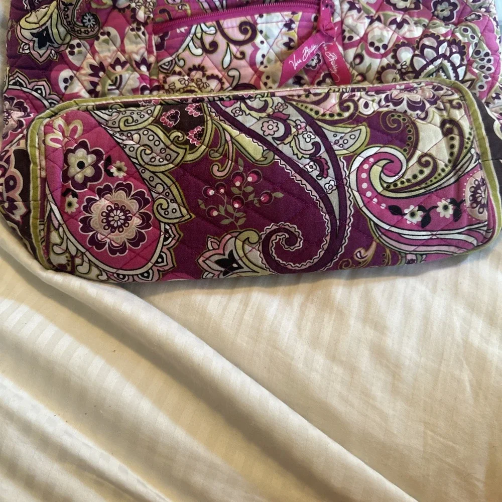 Vera Bradley Retired VERY BERRY PAISLEY Laura Shoulder Bag Pink & Purple
